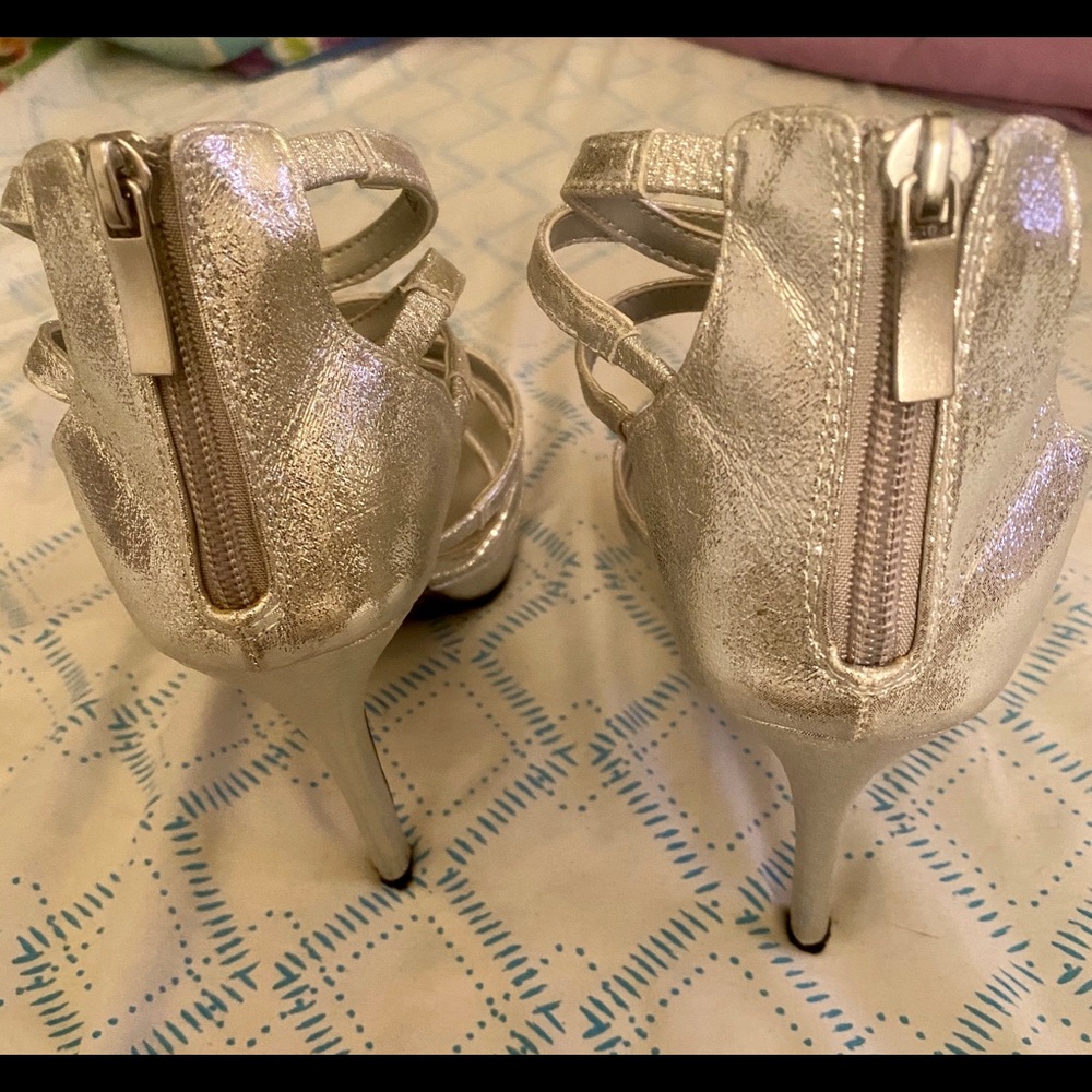 Sandals - Picture 2 of 6